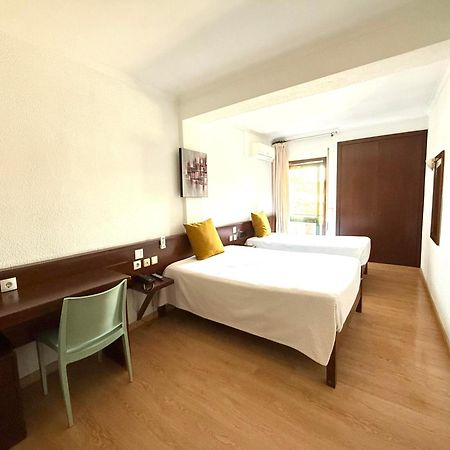 Отель Residencial Dona Teresa Мая Экстерьер фото